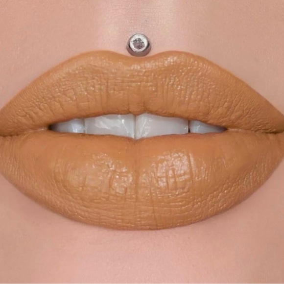 Jeffree Star Velvet Trap Gardening H.O.E. Nude Matte Lipstick new in box - Picture 1 of 6